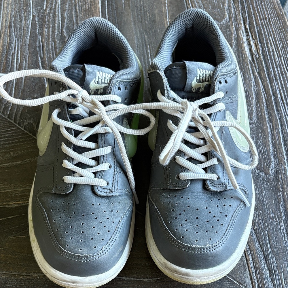 Nike Dunk Glow in the Dark Sneakers Youth Sz 5